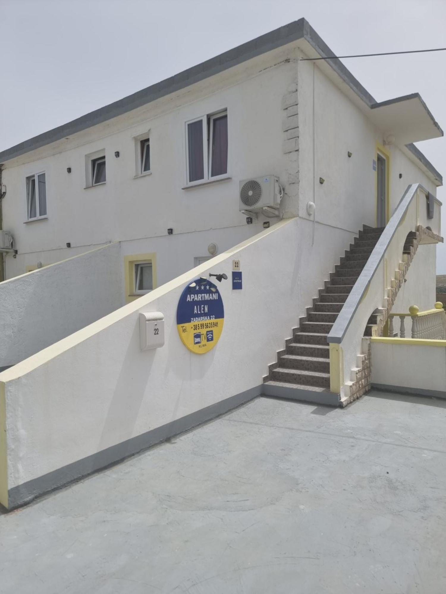 Apartmani Alen Dinjiska Exterior photo