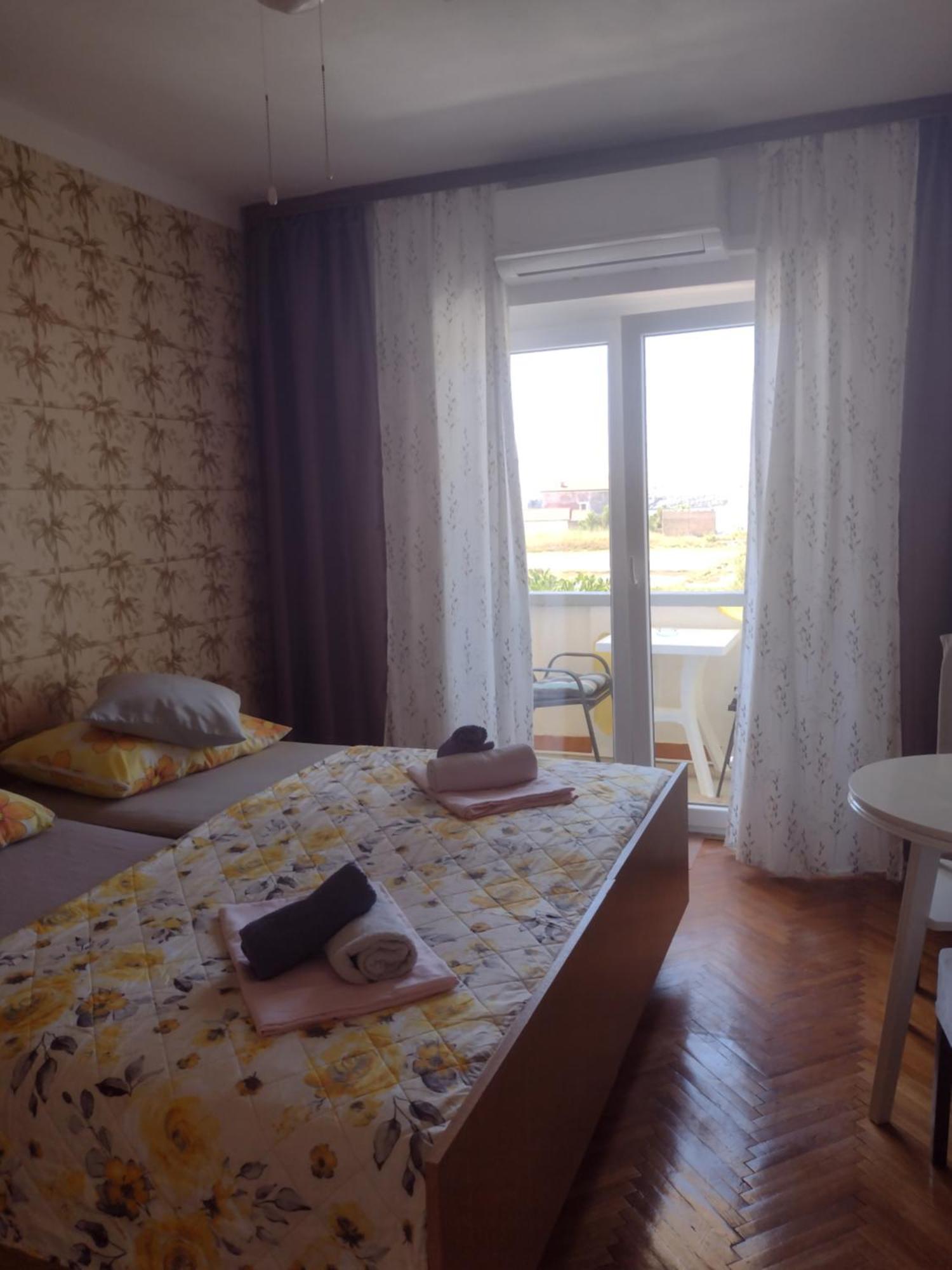 Apartmani Alen Dinjiska Exterior photo