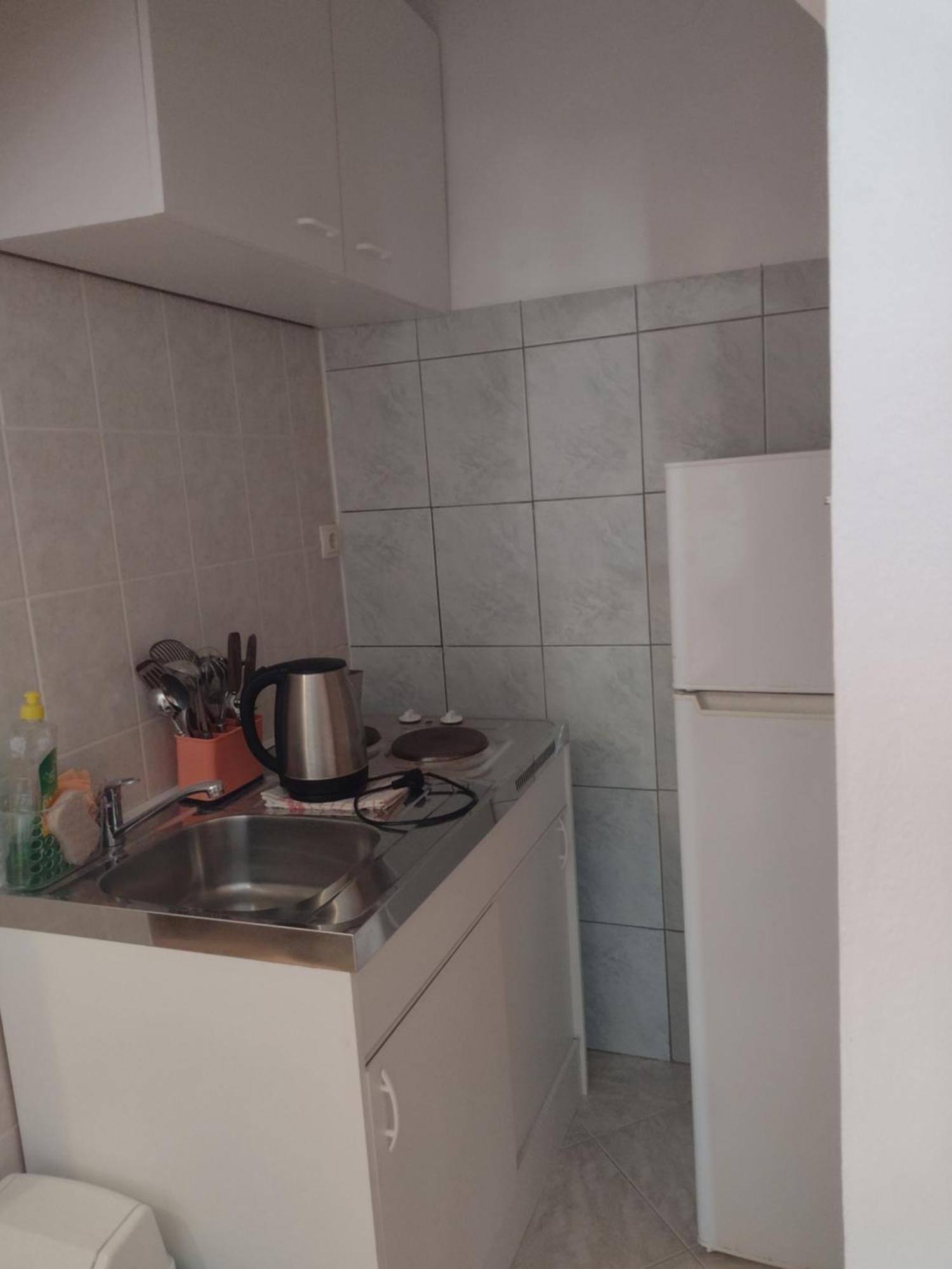 Apartmani Alen Dinjiska Exterior photo